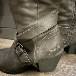 Meet your Posher, Ladonna